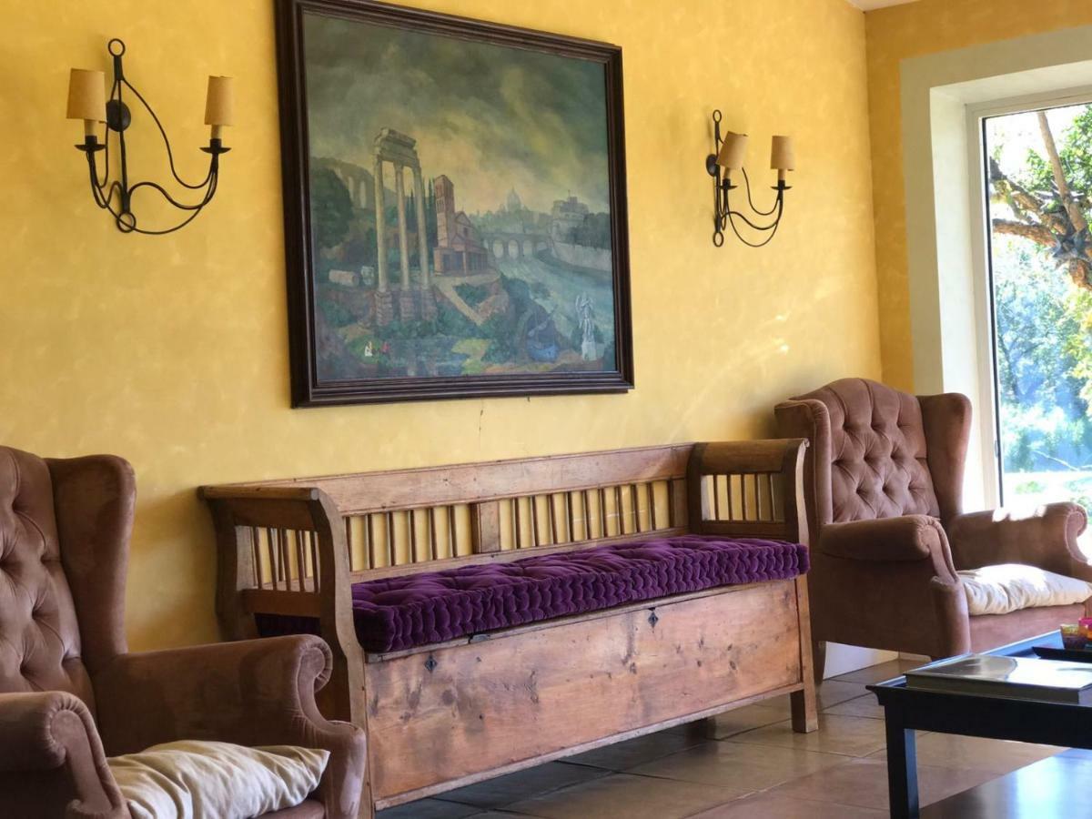 Borgo Del Gelso Bed & Breakfast Olgiata Exterior photo